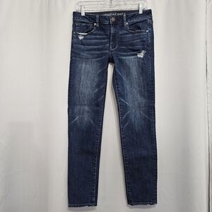 American Eagle Women's size 6 Distressed Skinny Jeans